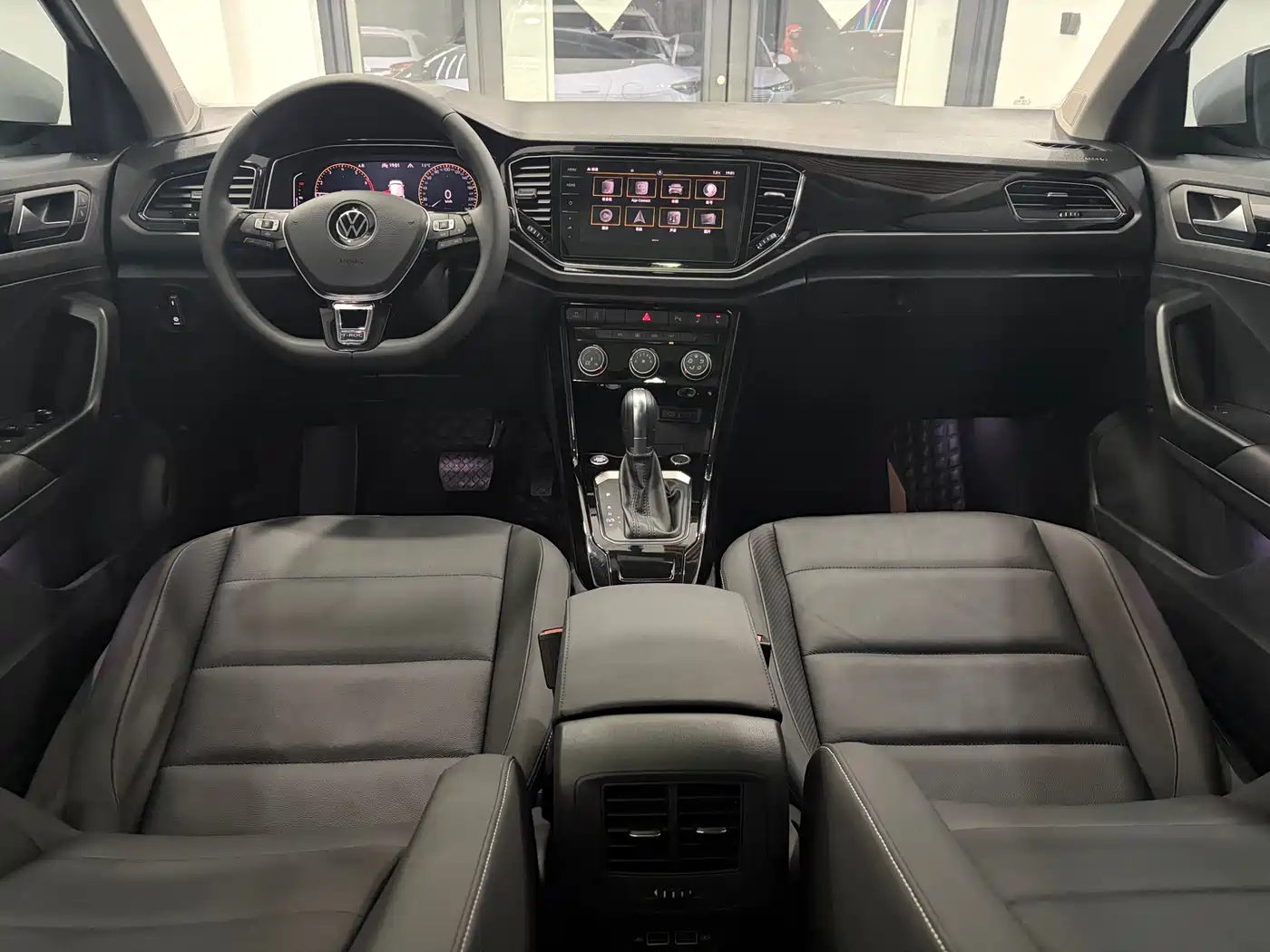 Volkswagen T-ROC 2022 280TSI DSG 2WD Comfort PLUS фото 11
