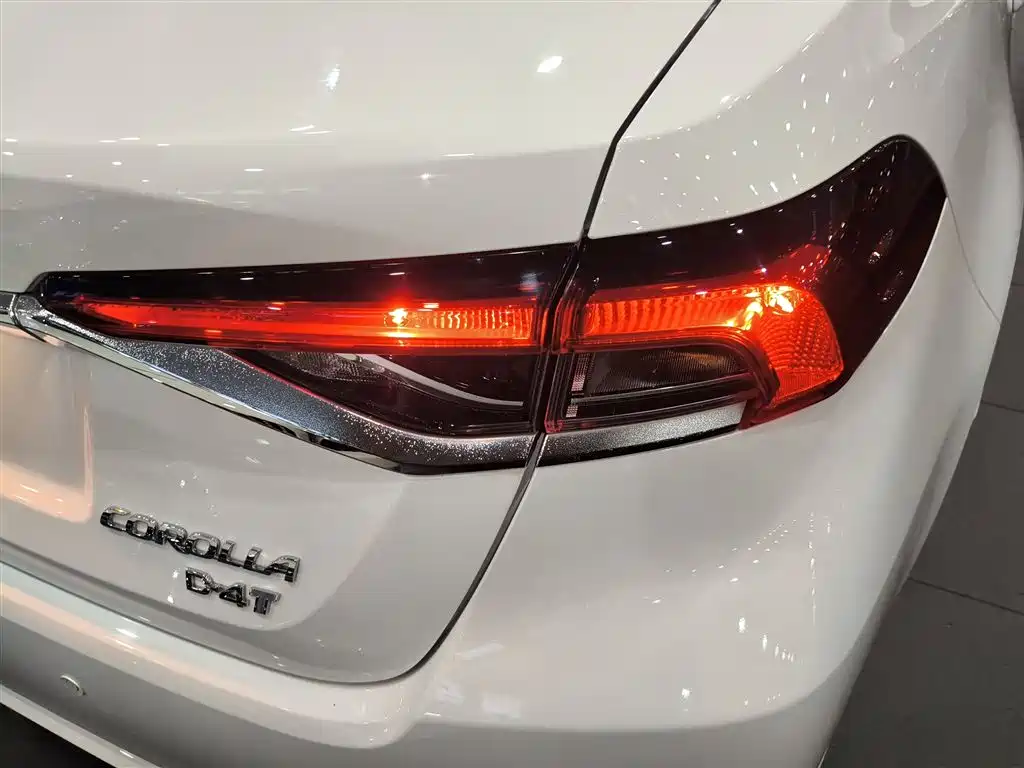 Toyota Corolla 2019 1.2T S-CVT GL-i Elite Edition фото 24