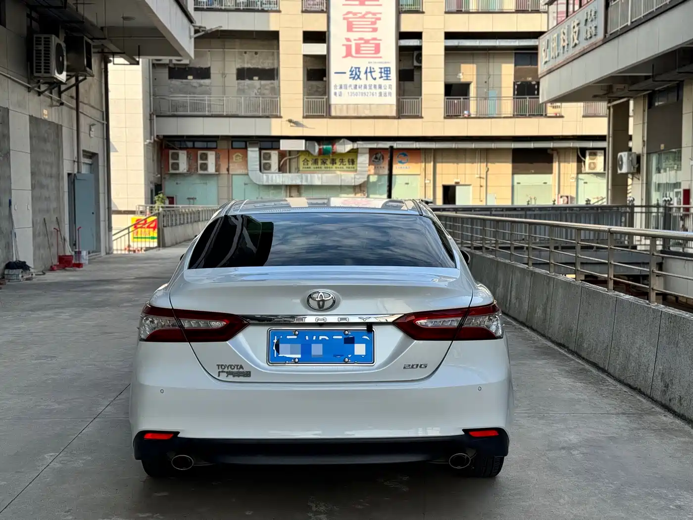 Toyota Camry 2018 2.0G Luxury Edition фото 4