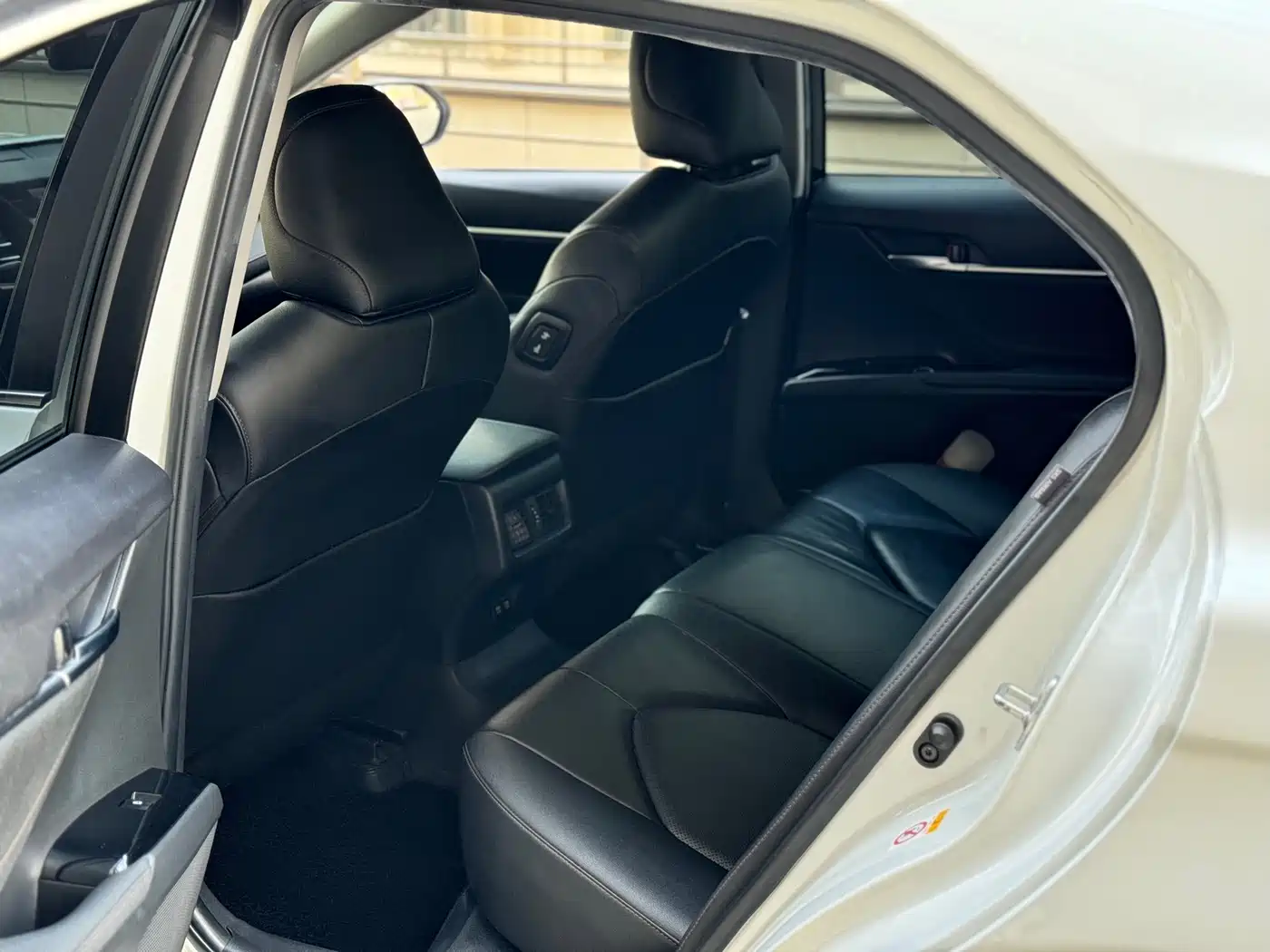 Toyota Camry 2018 2.0G Luxury Edition фото 8