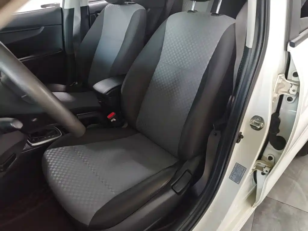 Kia K2 2017 2017 Sedan 1.4L AT GLS