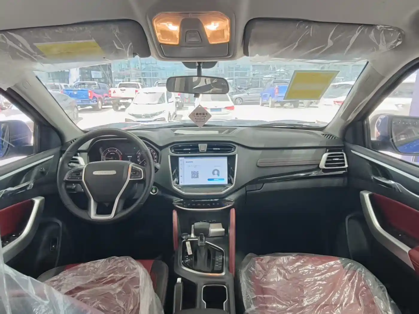 SAIC Maxus Interstellar 2026 2024 Model Interstellar L 2.0T Diesel Automatic 2WD Luxury Edition Long Cargo