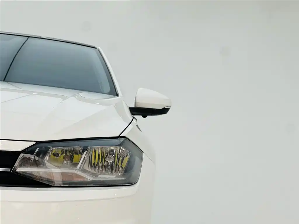 Volkswagen Polo 2021 Plus 1.5L Automatic Panorama Enjoyment Edition фото 10