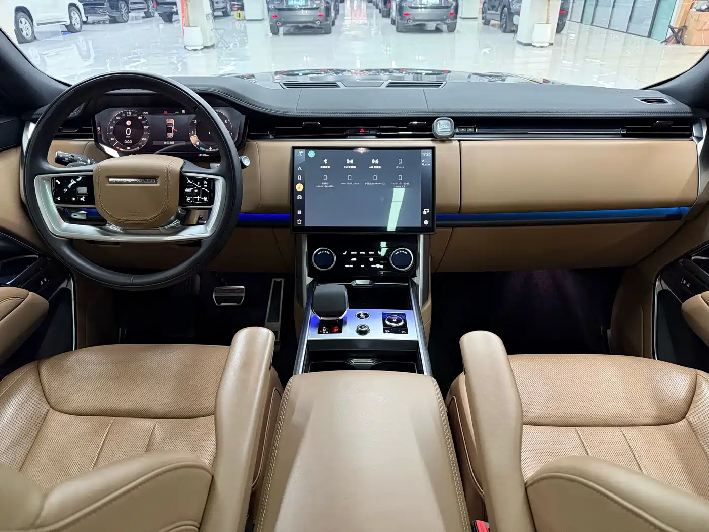 Land Rover Range Rover 2023 3.0 L6 360PS Golden Age Edition фото 16
