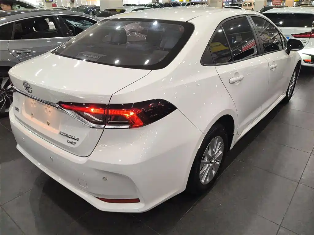 Toyota Corolla 2019 1.2T S-CVT GL-i Elite Edition фото 5