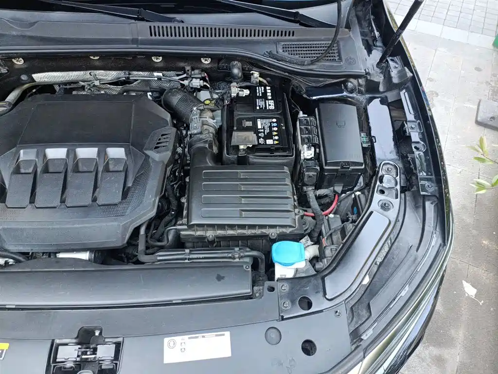 Volkswagen Passat 2023 330TSI Luxury Edition фото 23