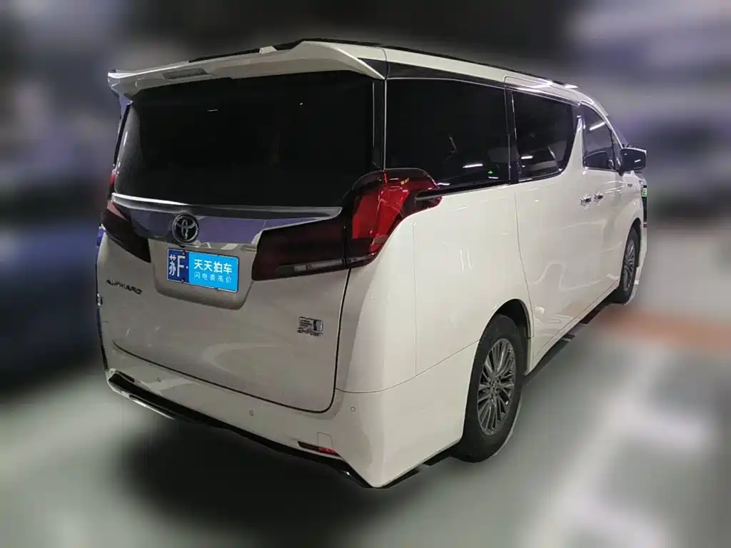 Toyota Alphard, миниатюра 2