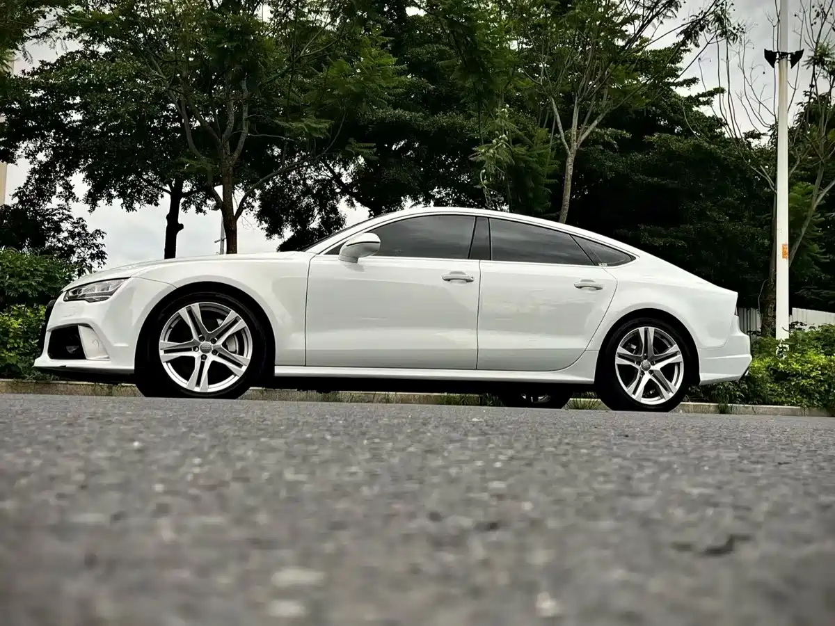 Photo 3 - Audi A7