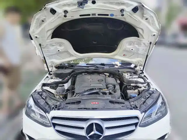 Mercedes-Benz E-Class 2015 E 260 L Sport — фото 3