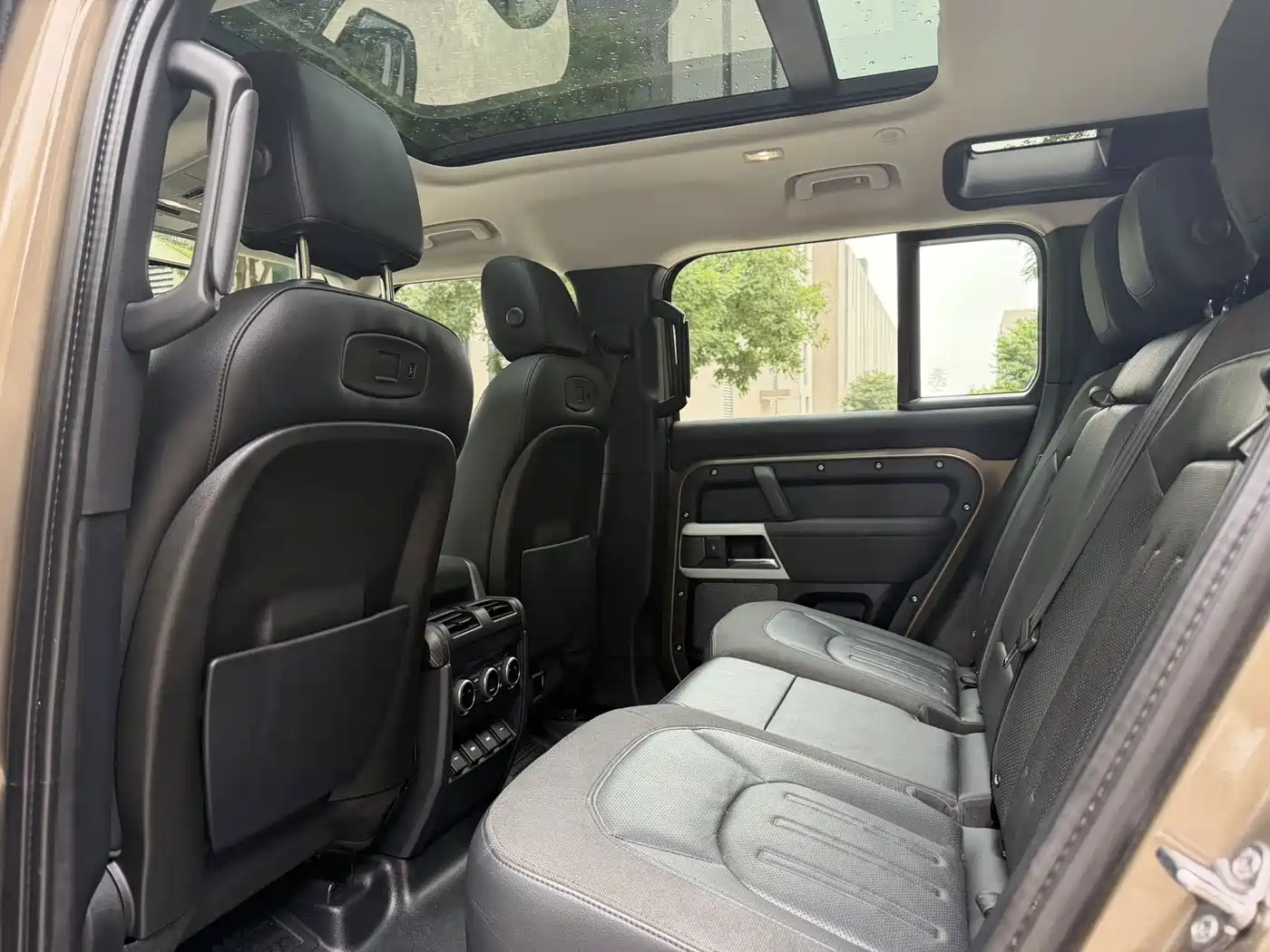 Land Rover Defender 2020 2020 Model 110 P400 SE