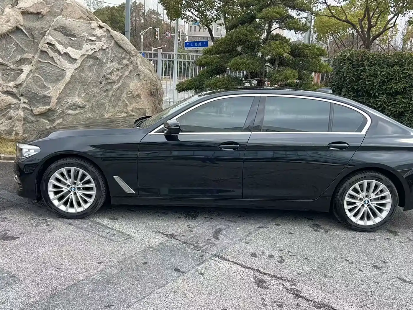 BMW 5 Series 2020 525Li Luxury Package фото 8