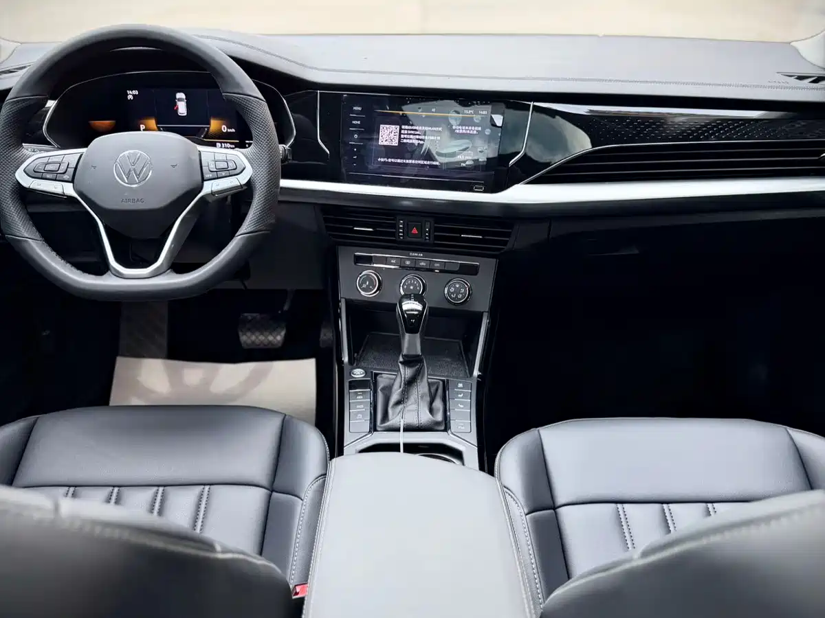 Volkswagen Passat 2022 280TSI Business Edition фото 22