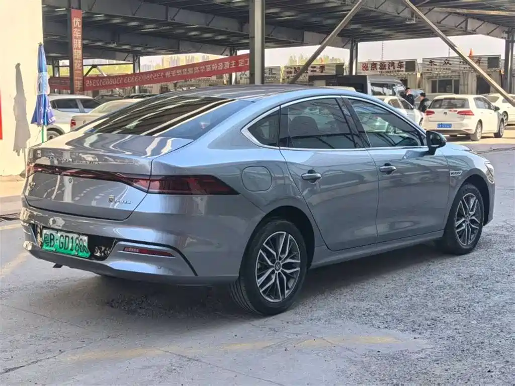 BYD Qin PLUS 2021 DM-i 120KM Premium фото 4