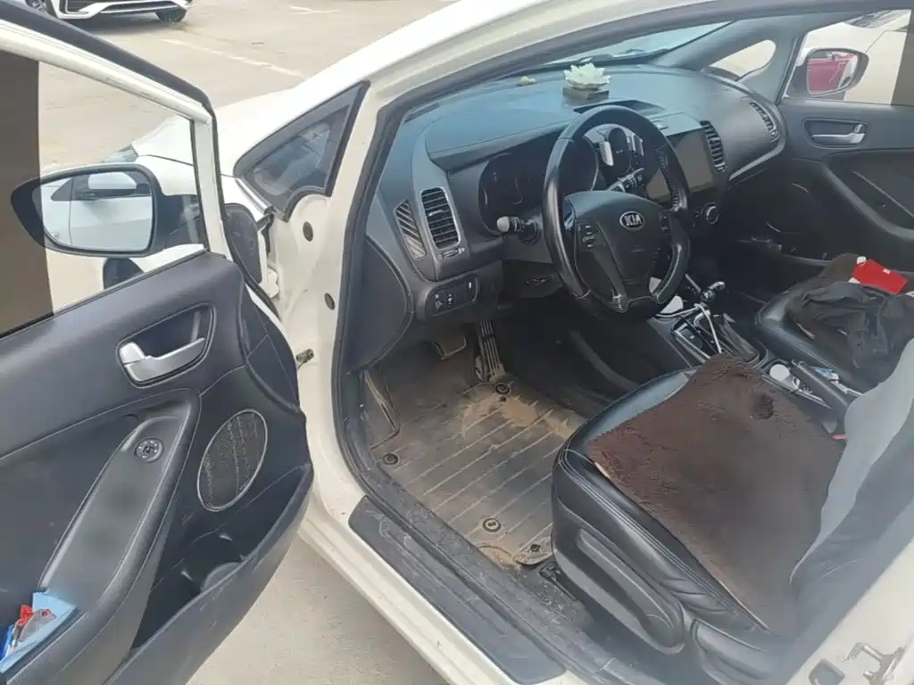 Photo 16 - Kia K3