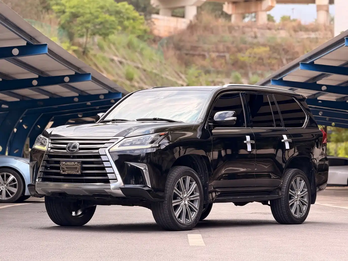 Lexus LX 2017 570 Prestige Luxury