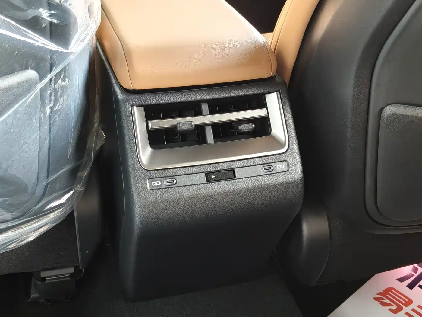 Lexus ES 2026 2025 Model 300h Base Version