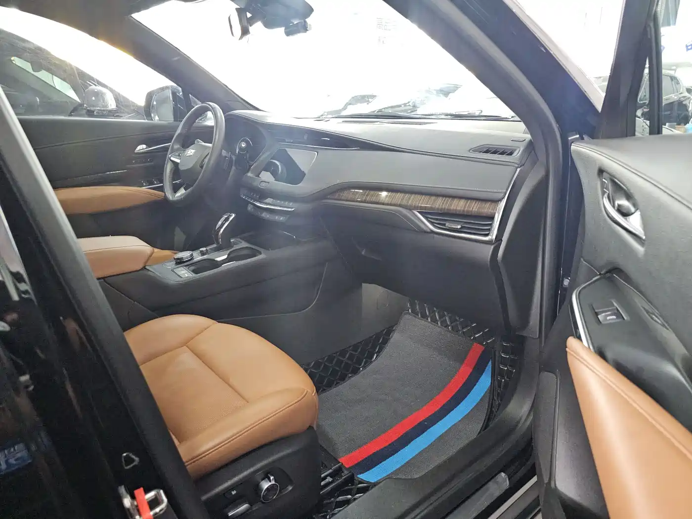 CADILLAC XT4