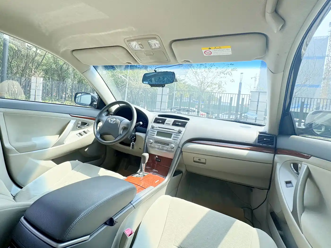 Toyota Camry 2013 200E Classic Elite Edition фото 14