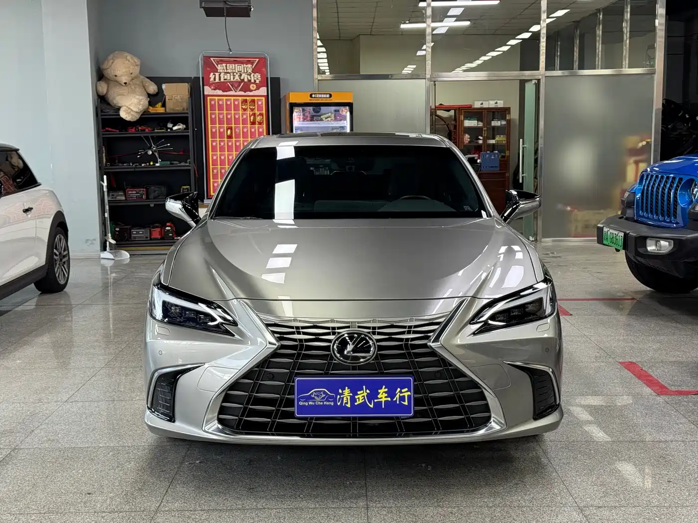 Lexus ES 2025 200 Ultimate Edition фото 2