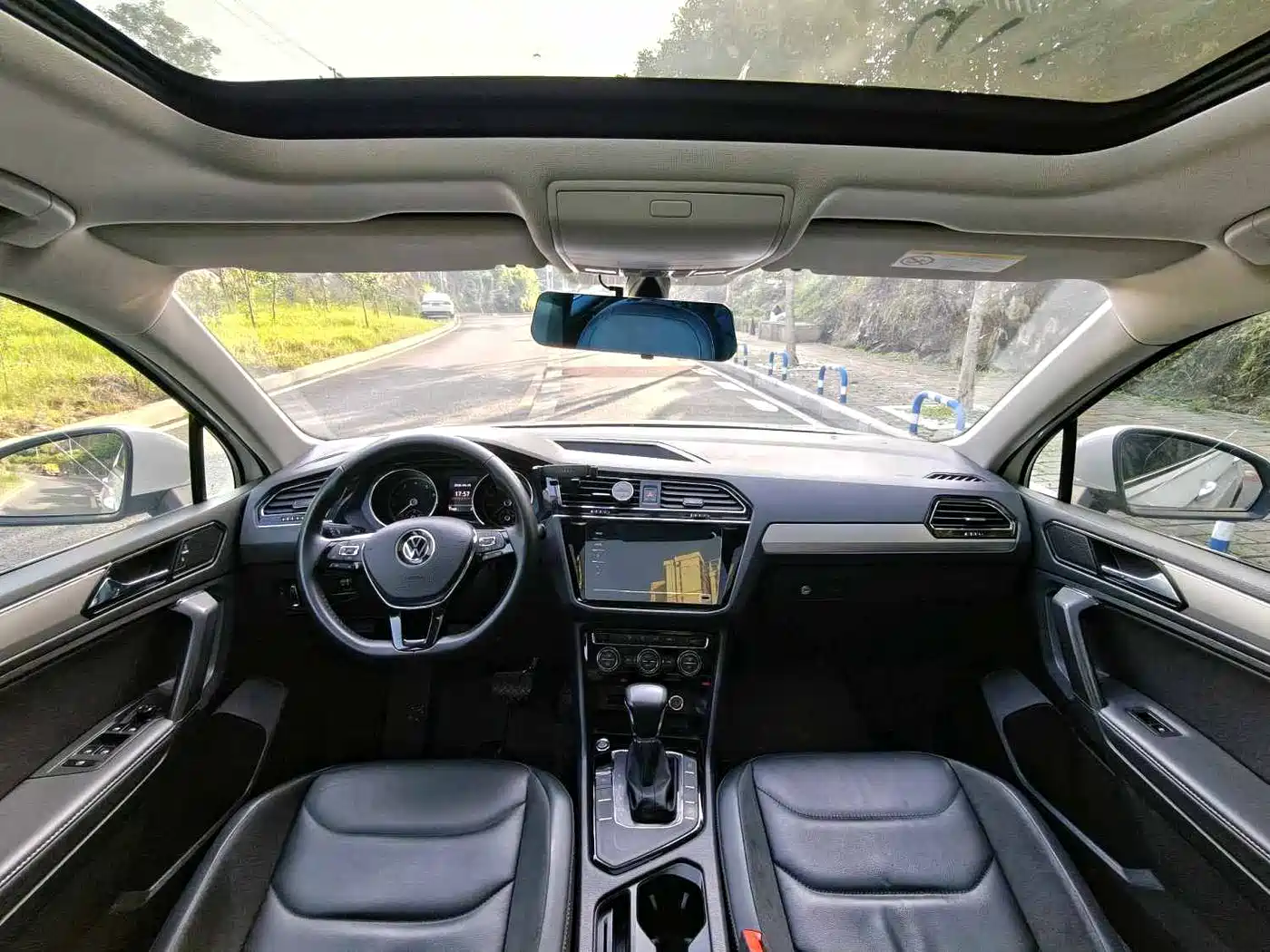Volkswagen Tiguan L 2021 330TSI Automatic 2WD Smart фото 13