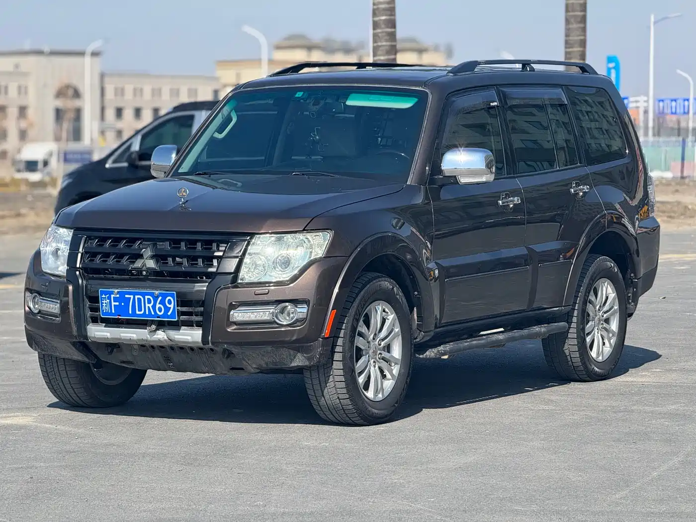 Mitsubishi Pajero (Import) 2018 3.0L Automatic Premium Edition фото 3