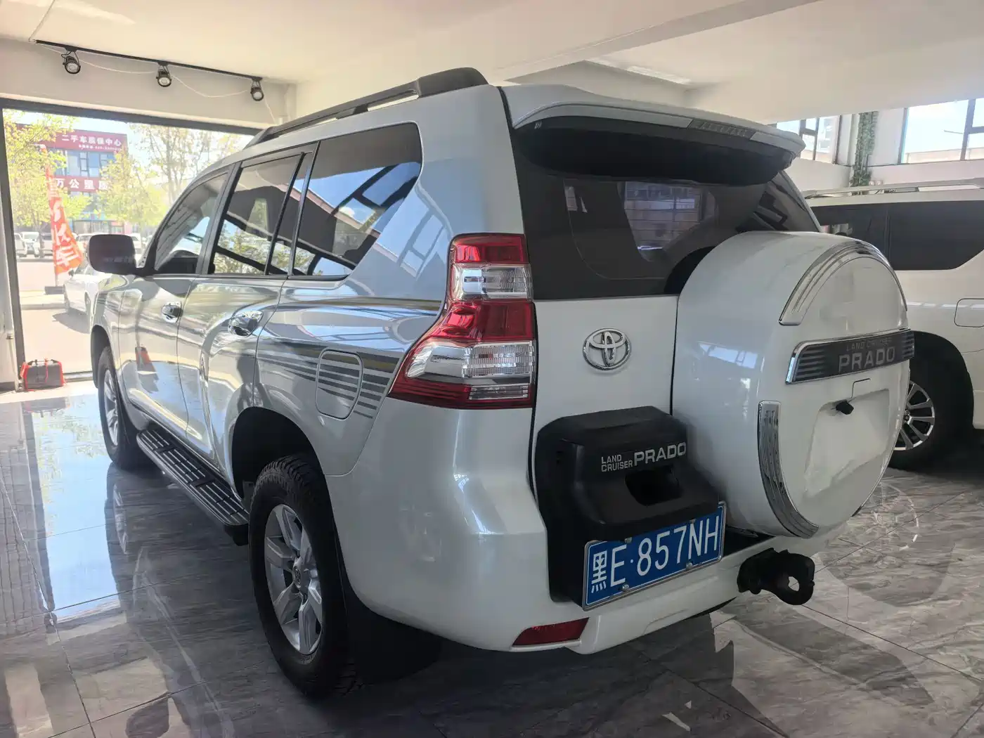 Toyota Prado 2016 2.7L Auto Luxury Edition фото 6