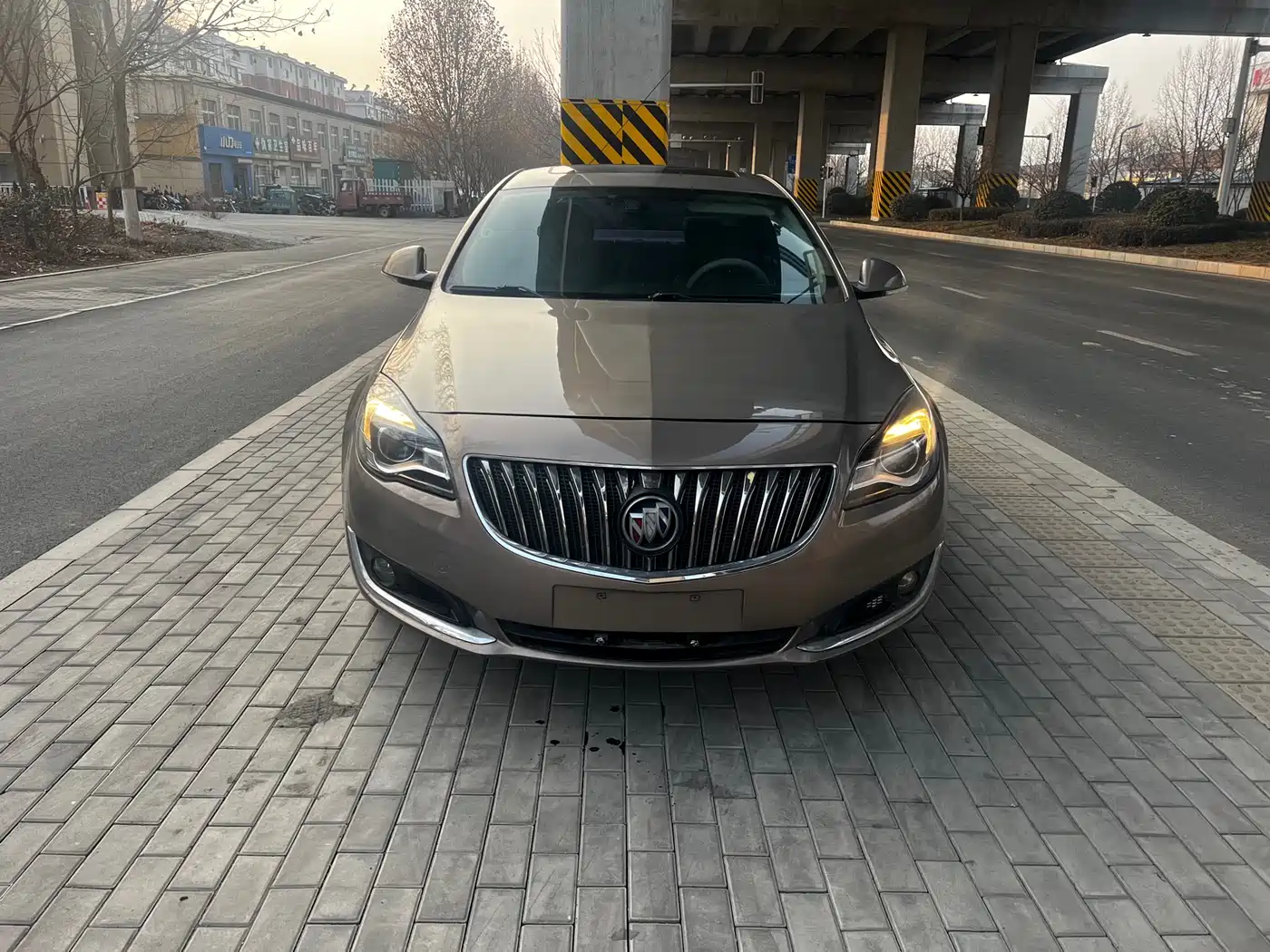 Buick Regal 2015 2.0L Leading Fashion Model