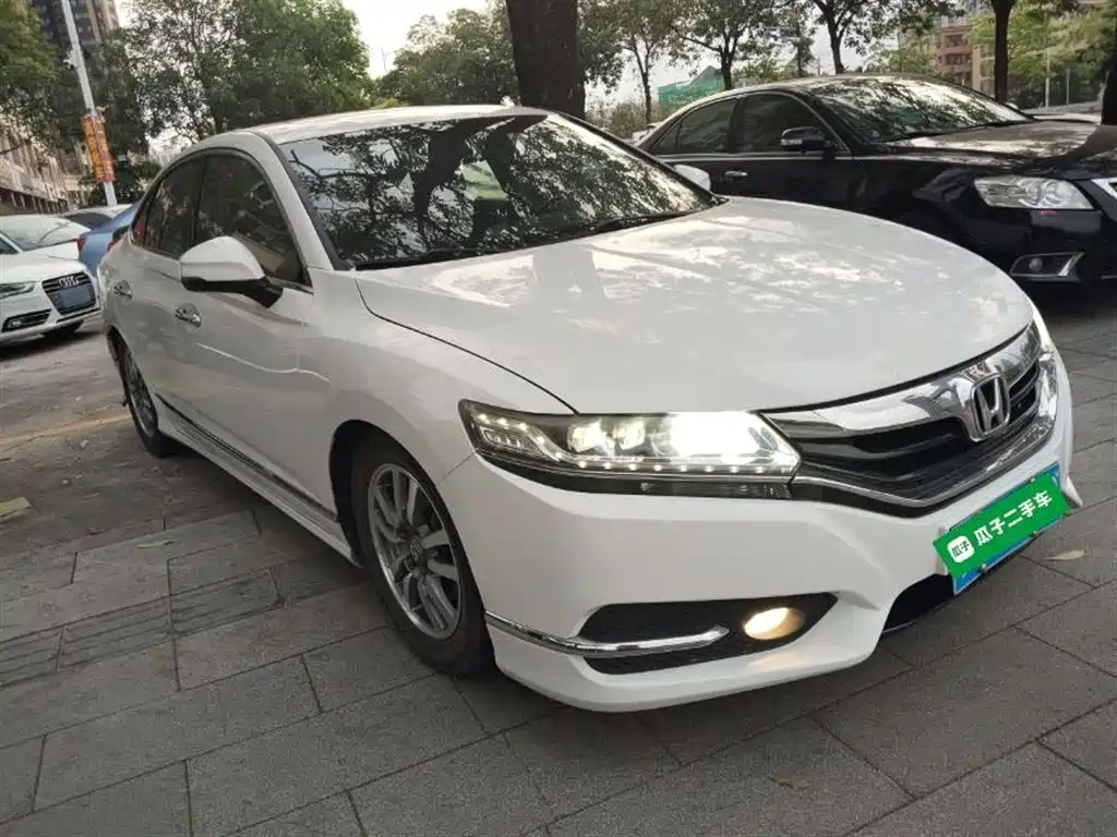 Honda Spirior 2015 2015 2.0L Premium Edition