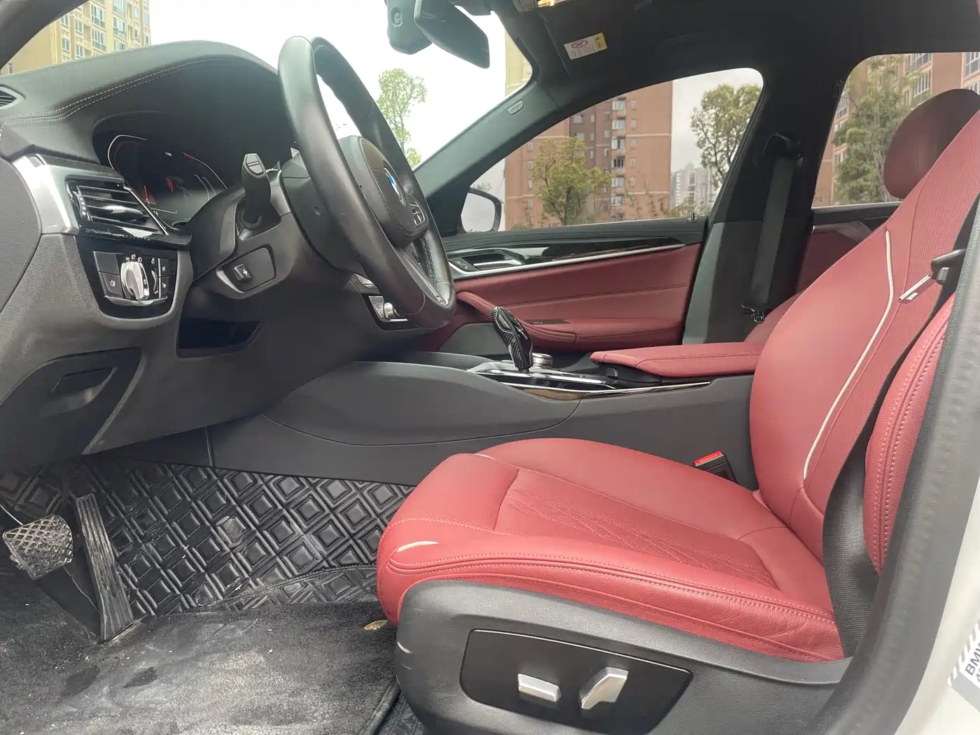 BMW 5 Series 2022 525Li M Sport Package фото 4