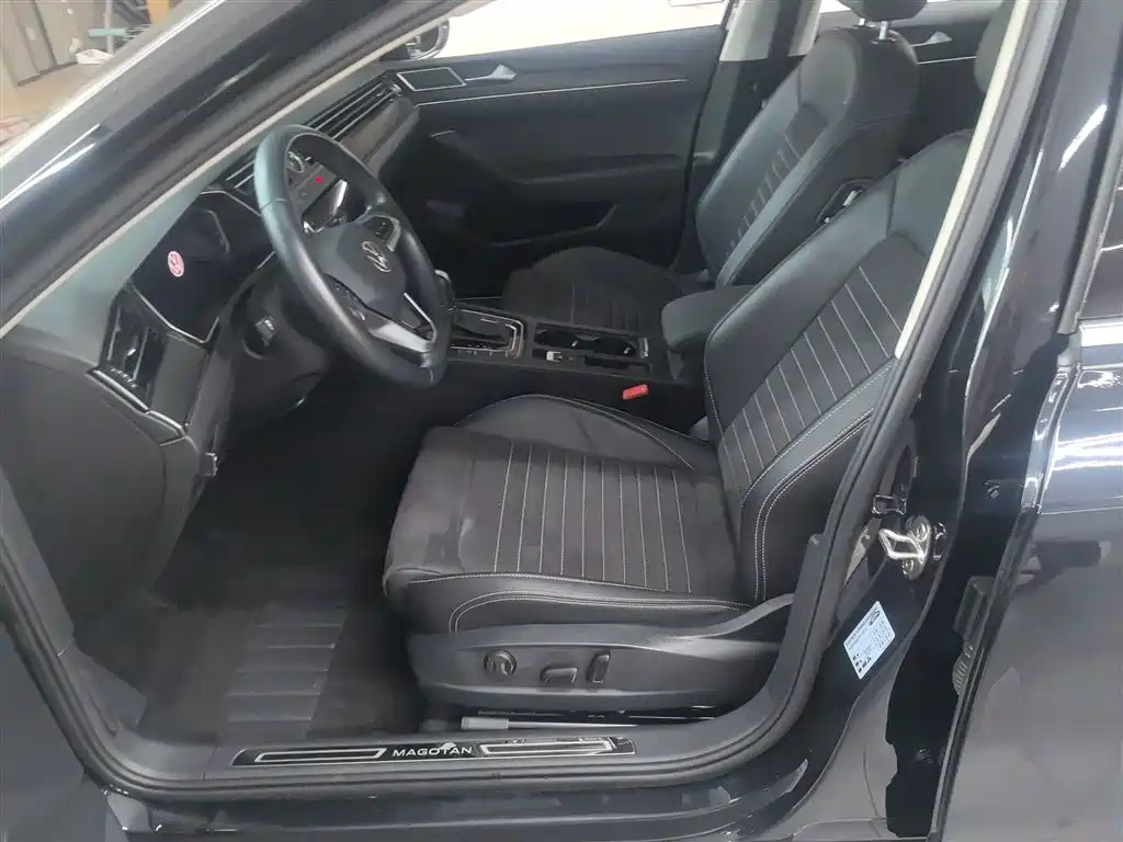 Volkswagen Magotan 2020 330TSI DSG Luxury фото 15