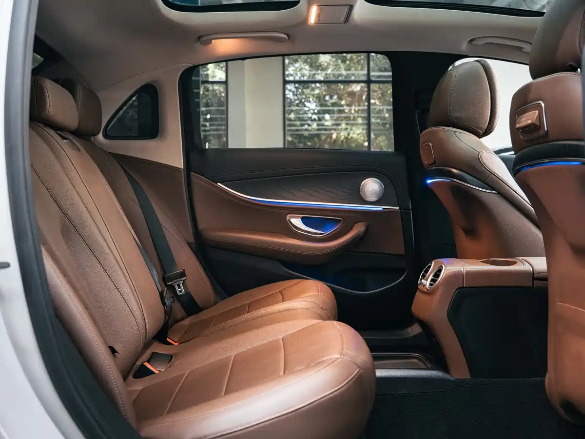 Mercedes-Benz E-Class 2017 E 300 L Sport Fashion фото 12
