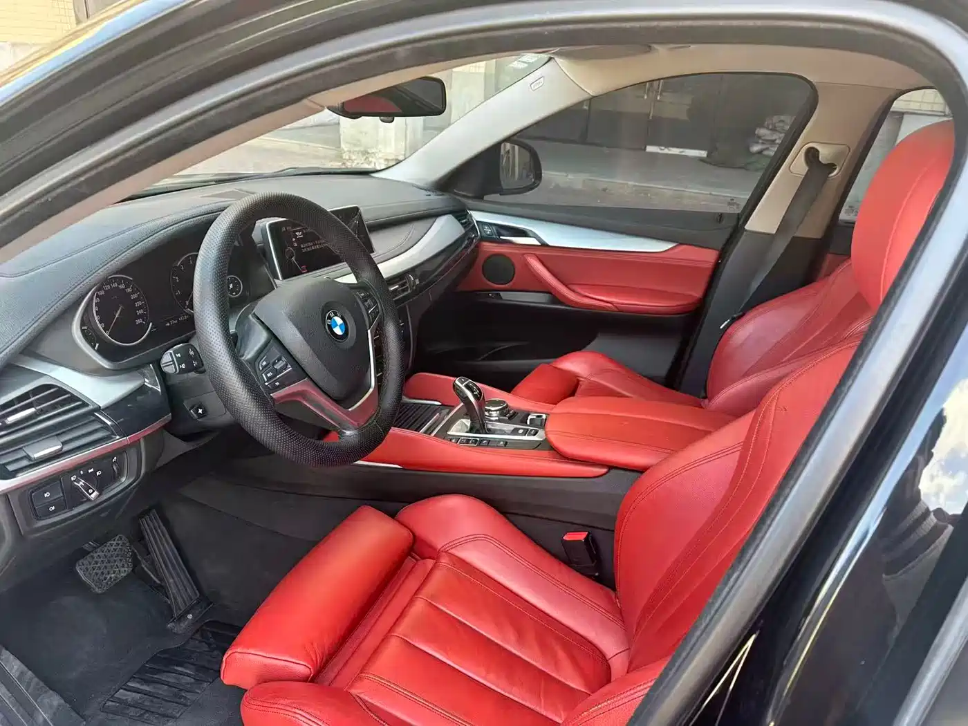 BMW X6 2018 xDrive35i M Sport Luxury Model фото 4