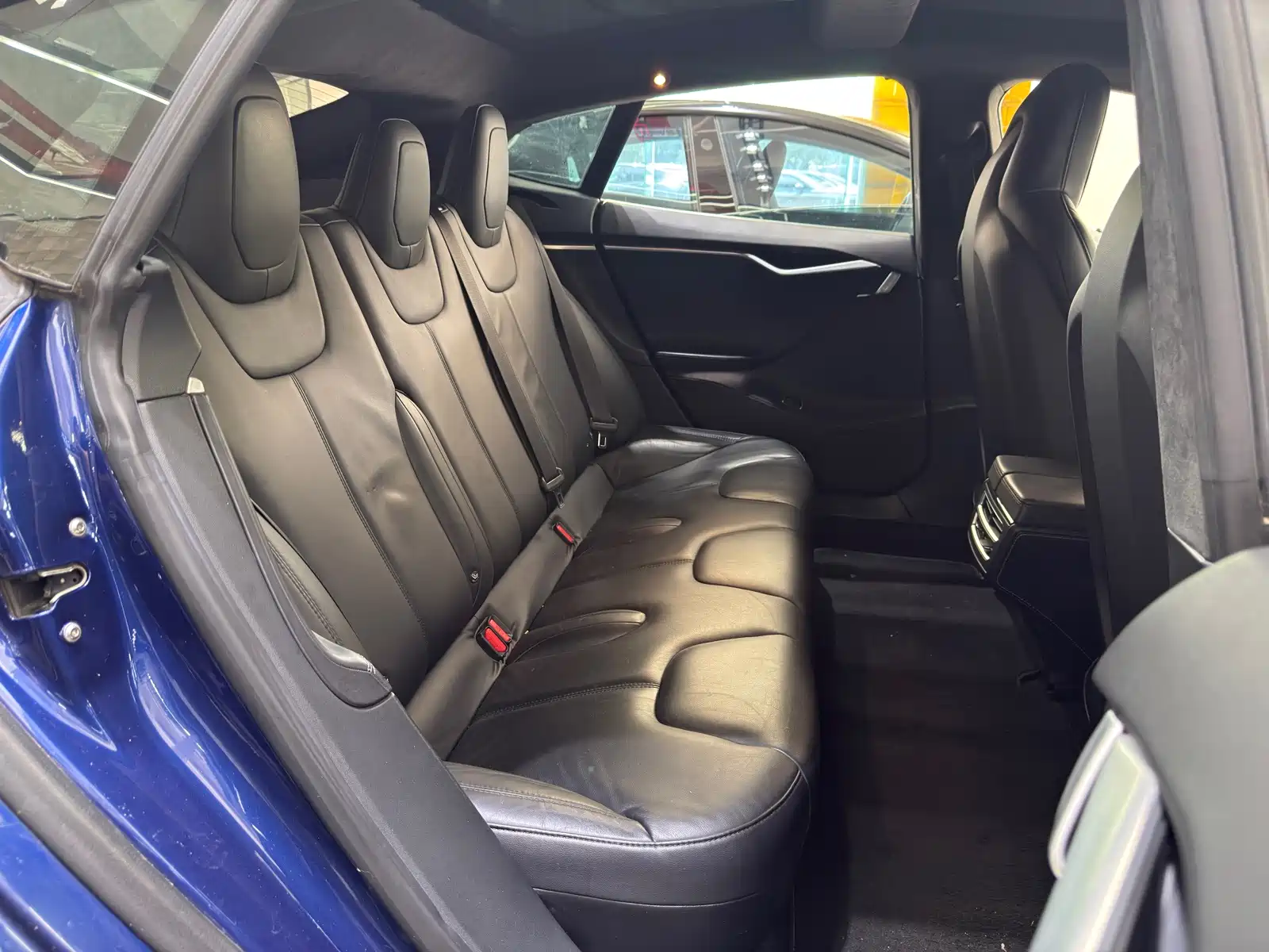 Photo 10 - Tesla Model S