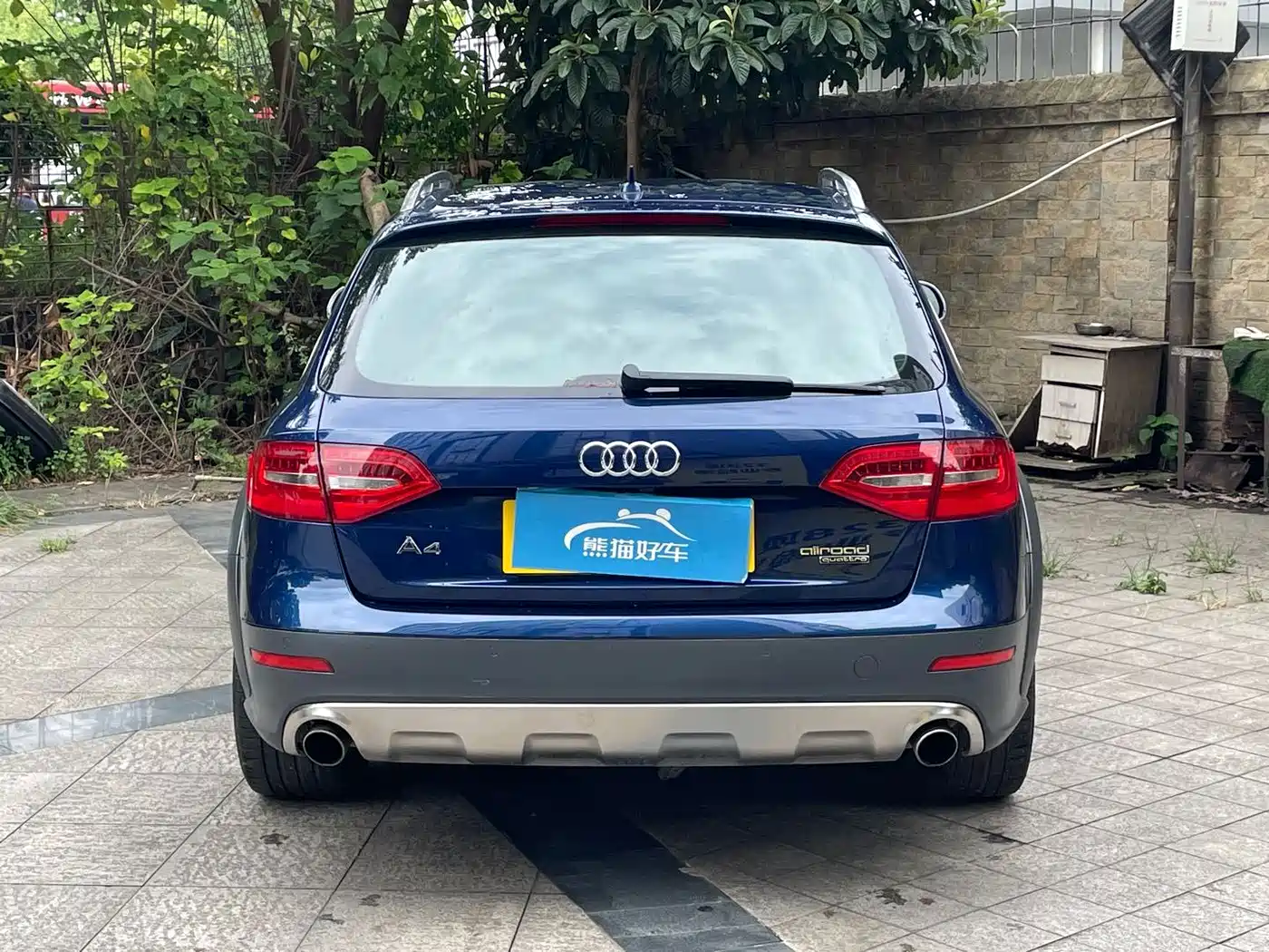 Photo 8 - Audi A4 (Import)