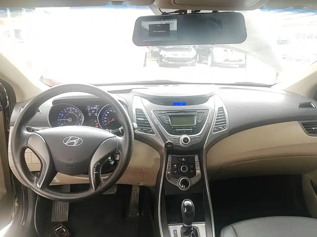 Hyundai Langdong 2015 1.6L Auto Trend фото 10
