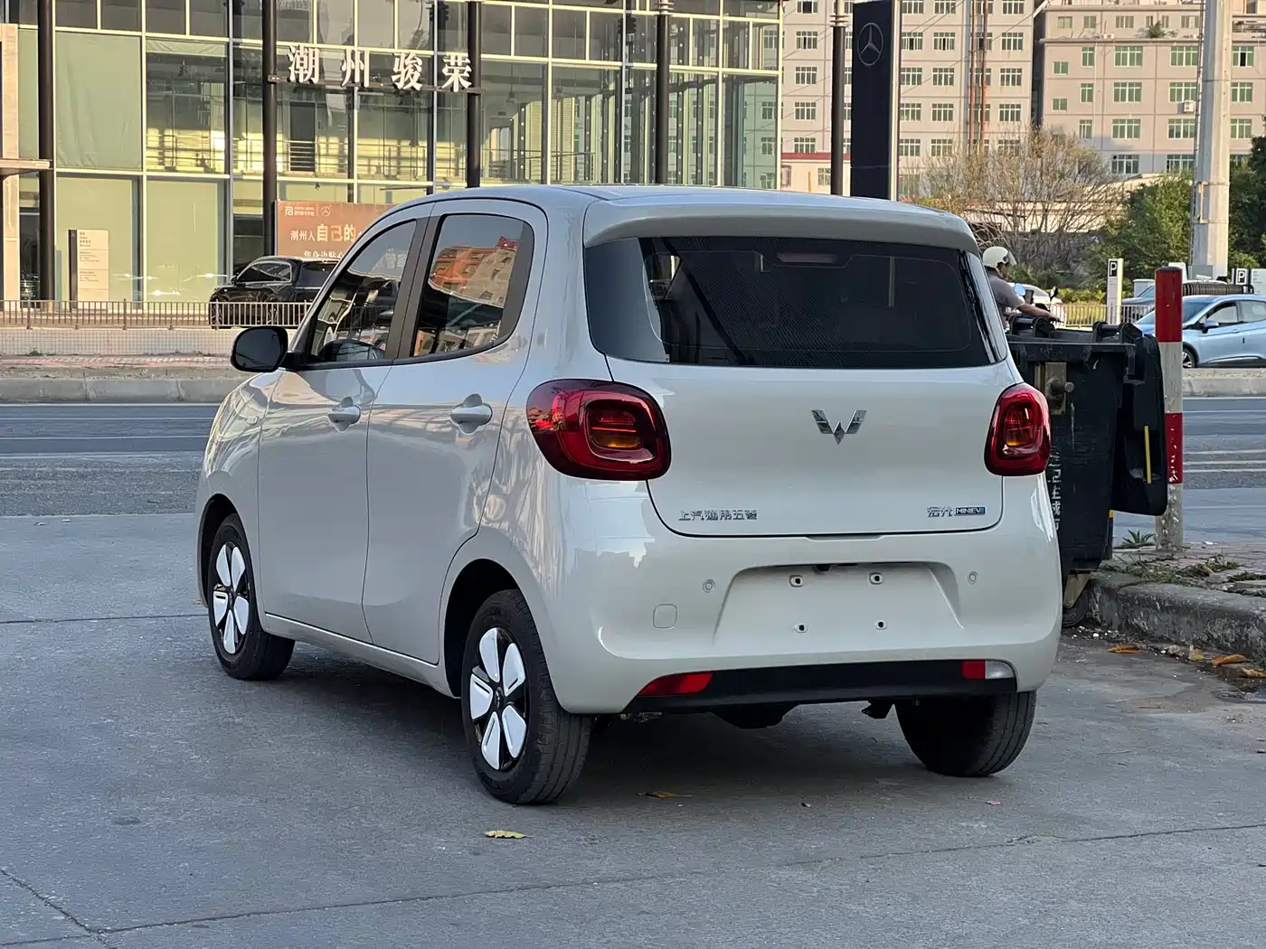 WULING AUTOMOBILE HONGGUANG MINIEV