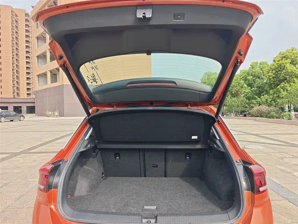 Volkswagen T-ROC 2019 280TSI DSG 2WD Comfort Version China VI фото 15