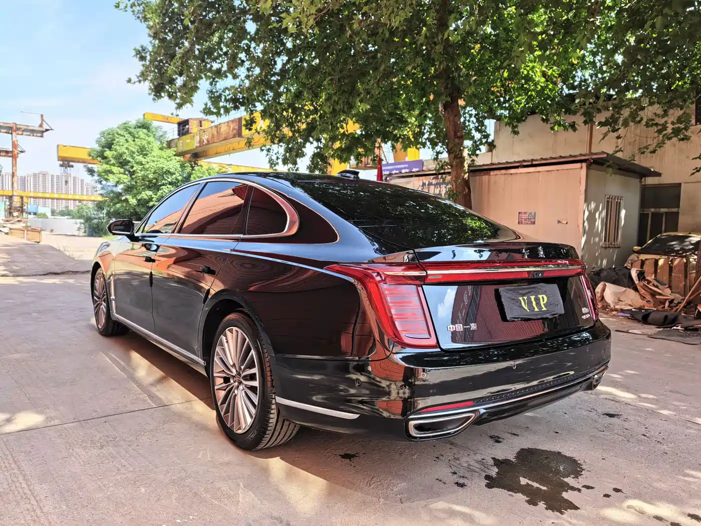 صورة 7 - Hongqi H9