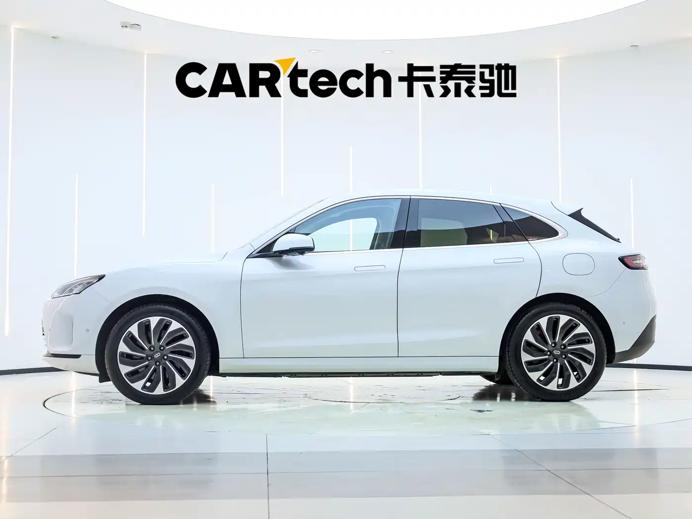 AITO Wenjie AITO M5 2022 Extended Range AWD Performance Edition фото 3