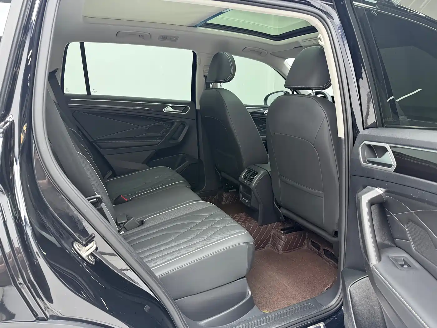 Volkswagen Tiguan L 2023 280TSI 2WD Trend Limited Edition фото 13