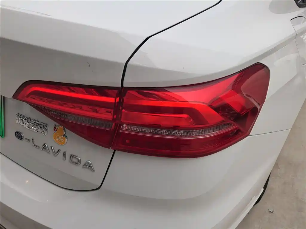 VOLKSWAGEN Lavida Pure Electric