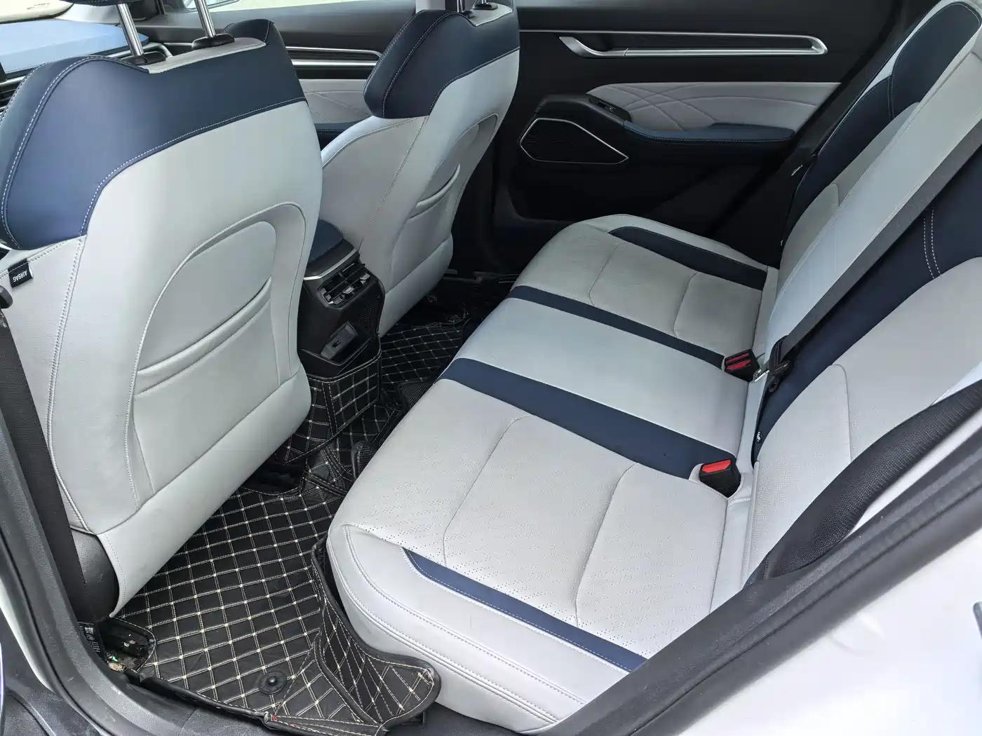 GEELY AUTOMOBILE EMGRAND