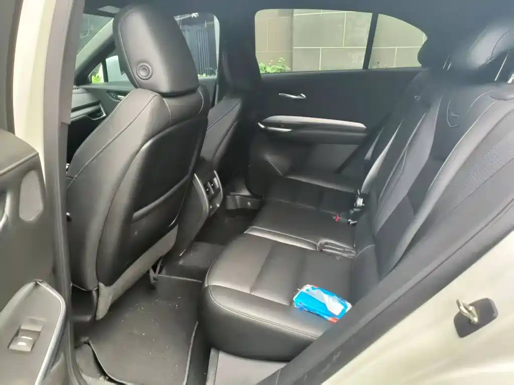 Фото 5 - Cadillac XT4