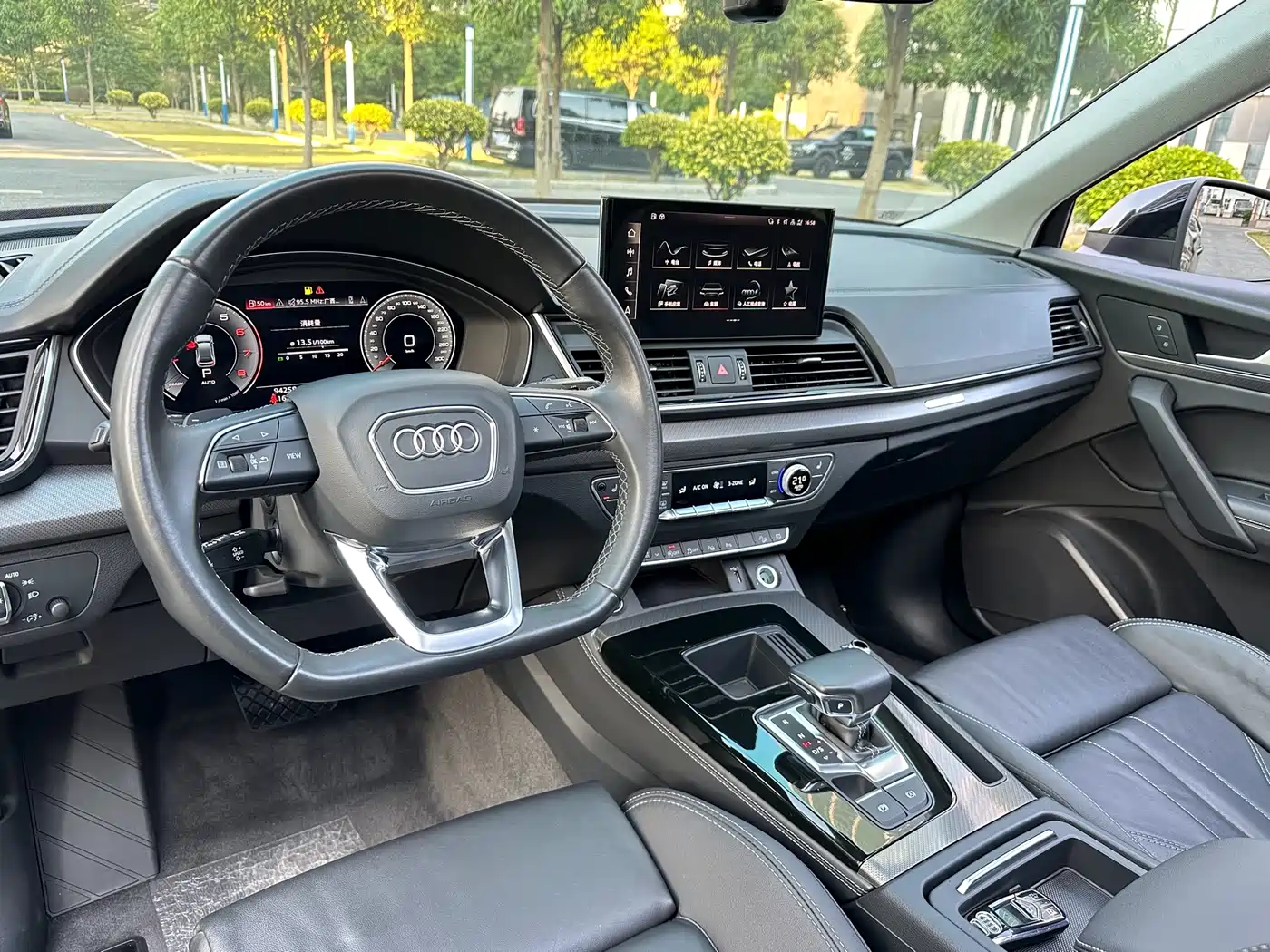 Audi Q5L 2022 40T Luxury Dynamic фото 9
