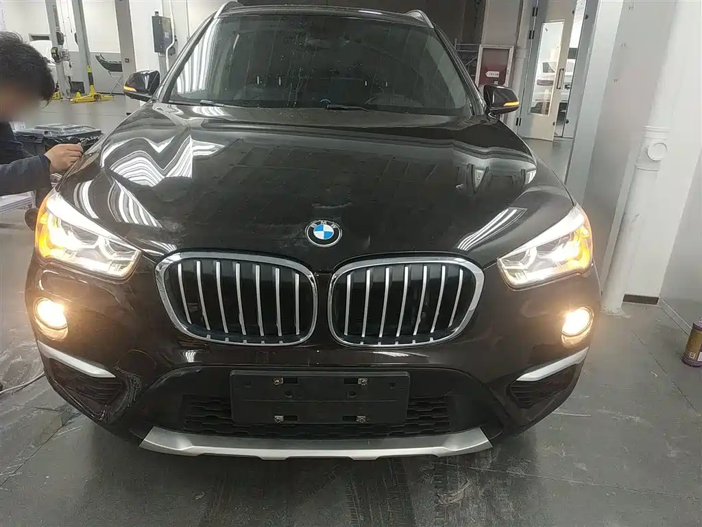 BMW X1 2018 sDrive18Li Premium Model фото 3