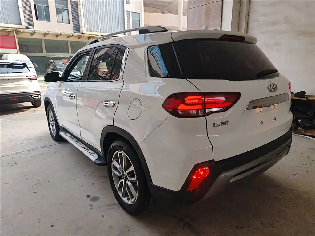 Hyundai Beijing Hyundai ix35 2018 2.0L Automatic 2WD Zhiyong·Enjoyment Edition фото 23