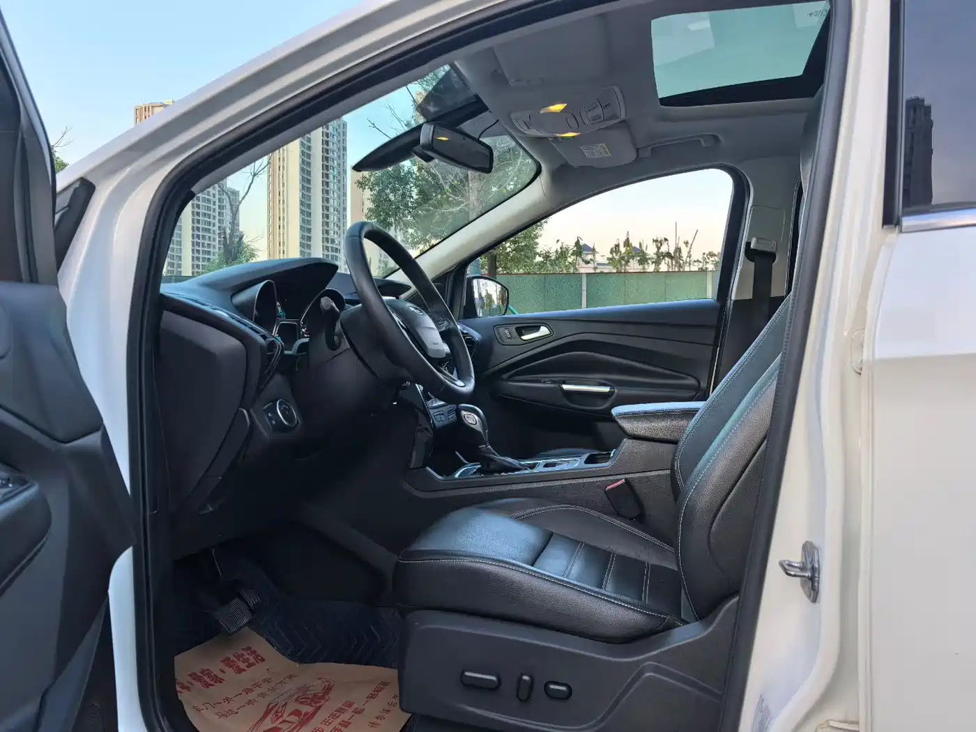 Фото 4 - Ford Kuga
