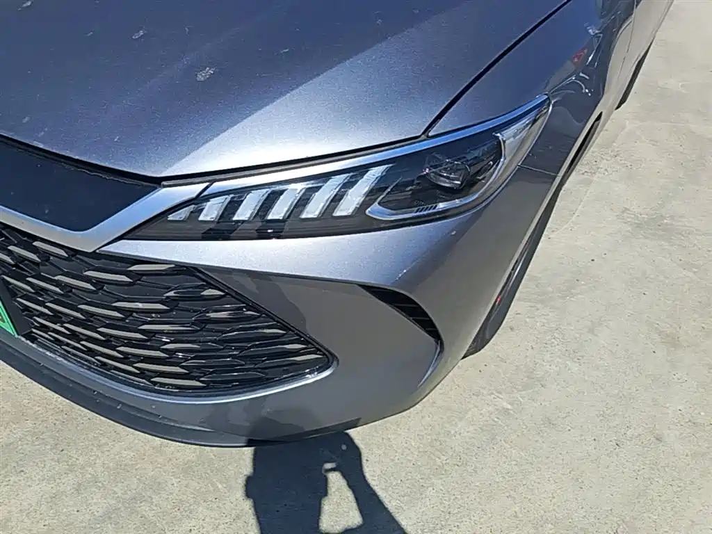 BYD Qin PLUS 2025 DM-i Smart Drive 55KM Leader фото 24