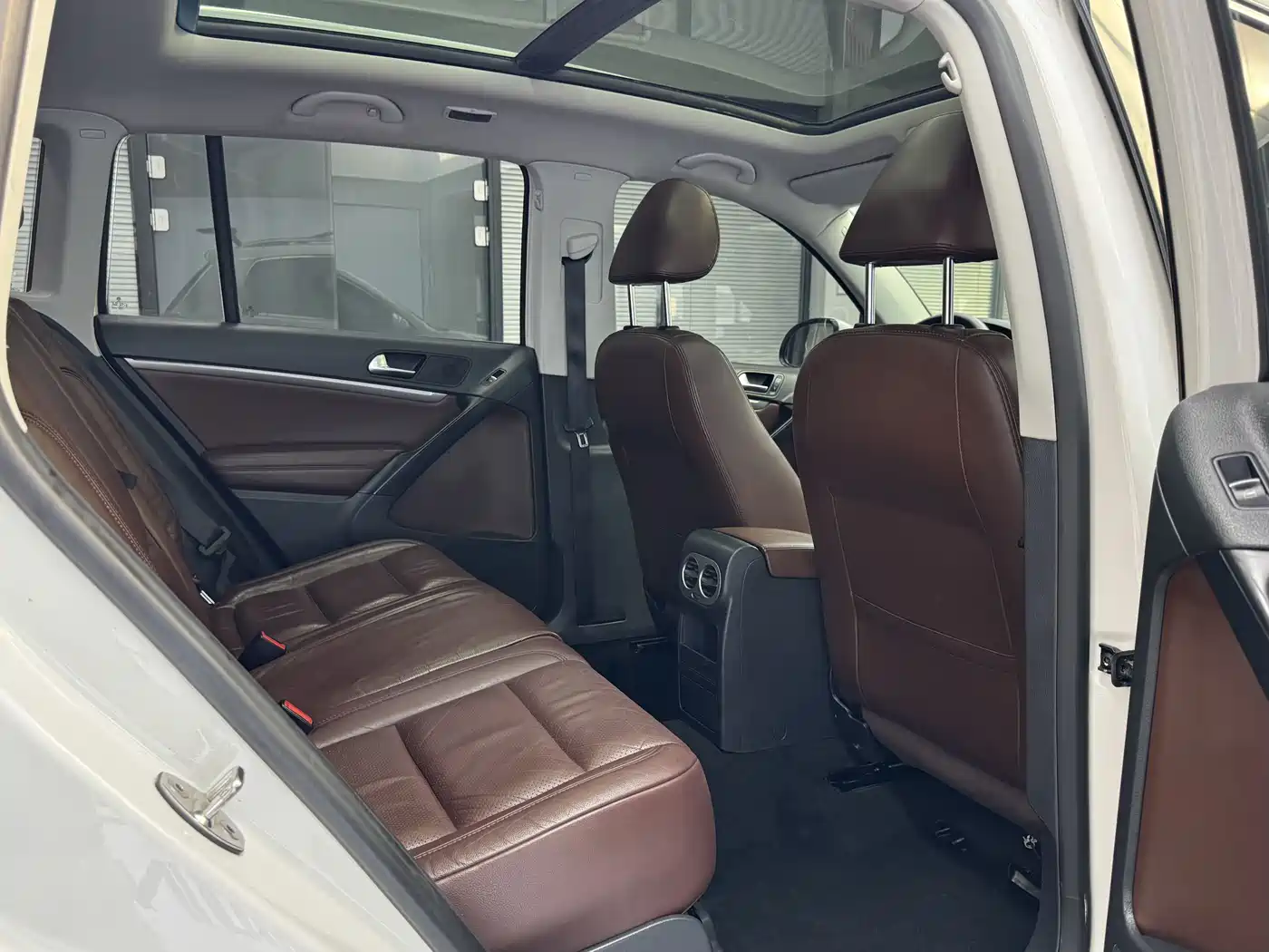 Volkswagen Tiguan 2015 1.8TSI Automatic 4WD Highline фото 14