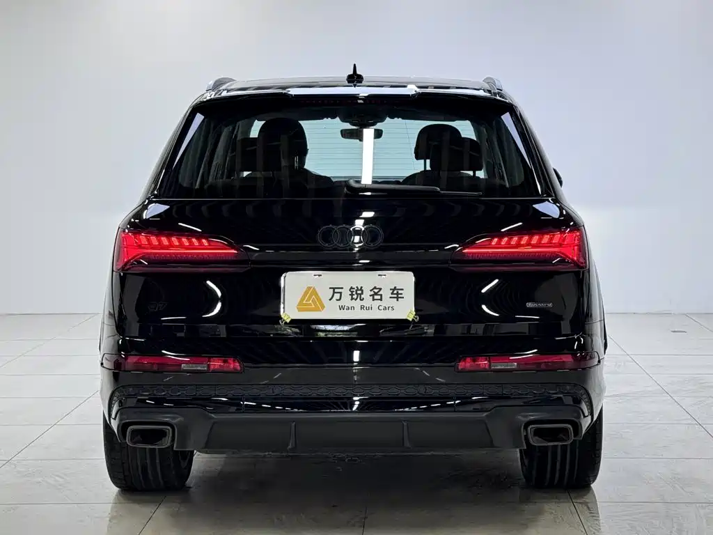 Audi Q7 2025 2025 45 TFSI quattro S line Black Warrior